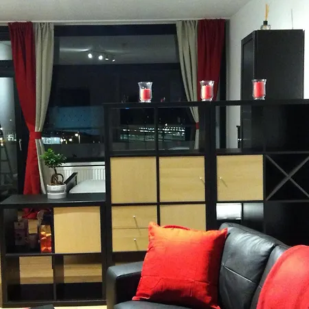 Mond - Naehe Hauptbahnhof Mit Balkon * براونشفايغ